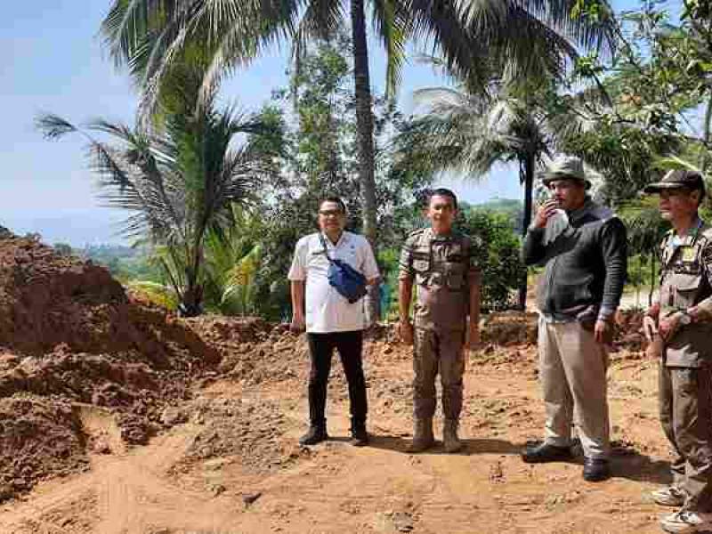 PEMERINTAH KECAMATAN CIHARA TINJAU LOKASI PASIR KUARSA MILIK PT. ADNIS GLOBAL MANDIRI
